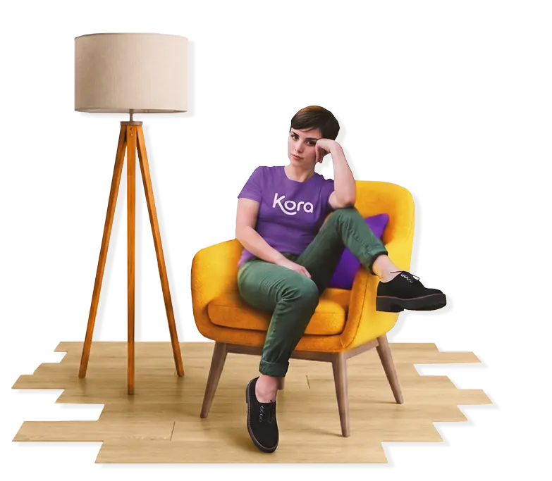 Ambiente sofisticado e moderno decorado com os produtos da Kora, destacando a harmonia entre o piso vinílico amadeirado inteligente.
